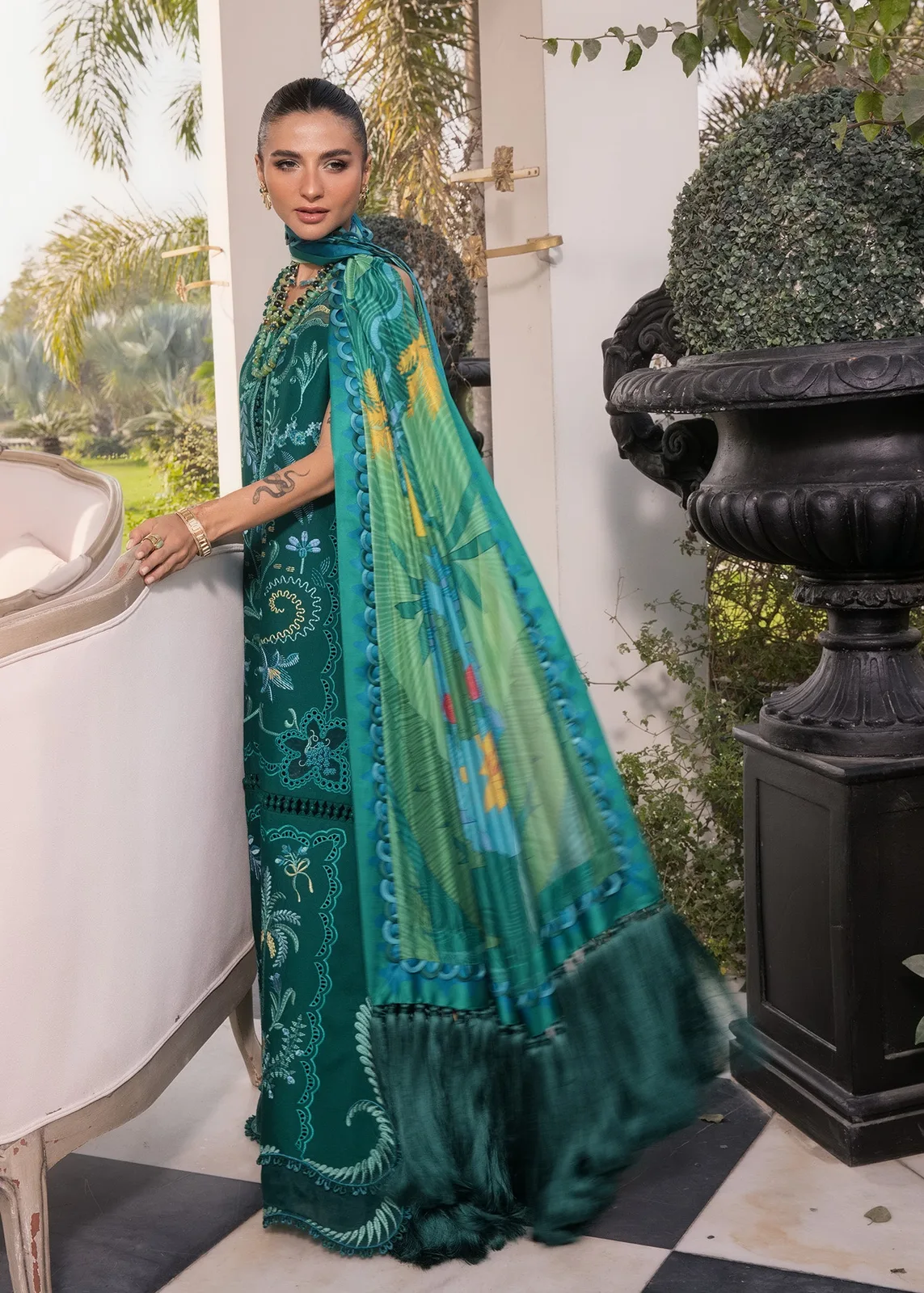 BEAUTY IN BLOOM - D3B