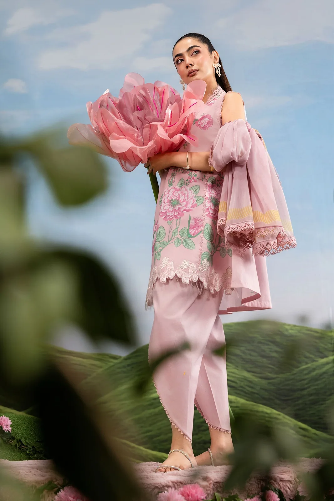 3 Pc Unstitched Embroidered Lawn Suit