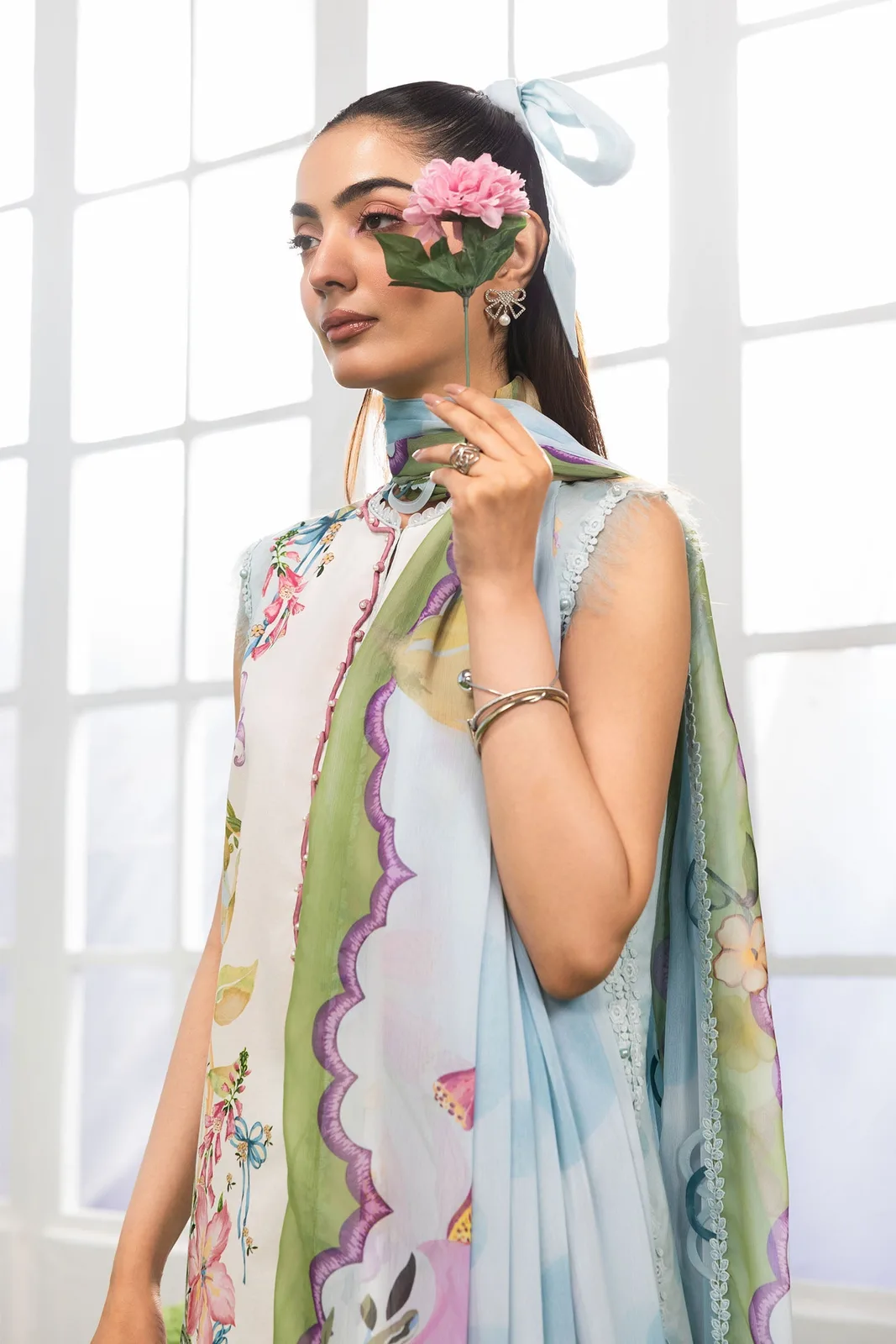 3 Pc Unstitched Embroidered Lawn Suit