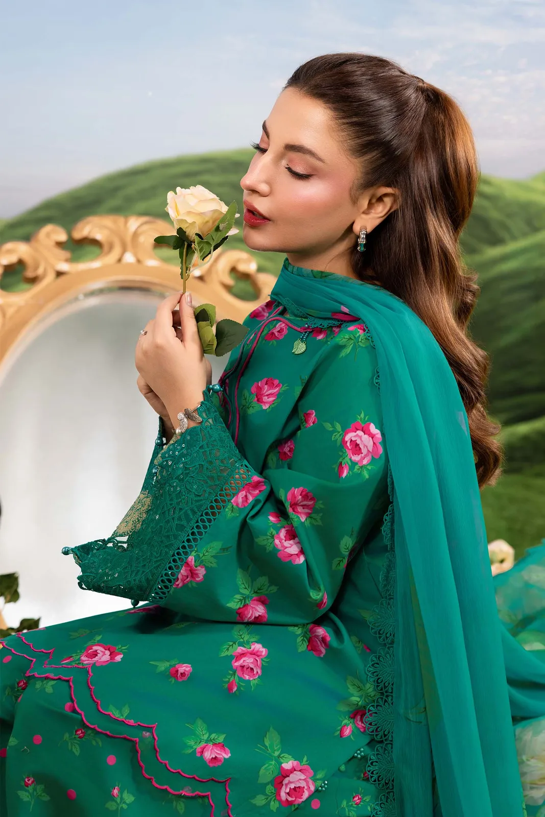 3 Pc Unstitched Embroidered Lawn Suit