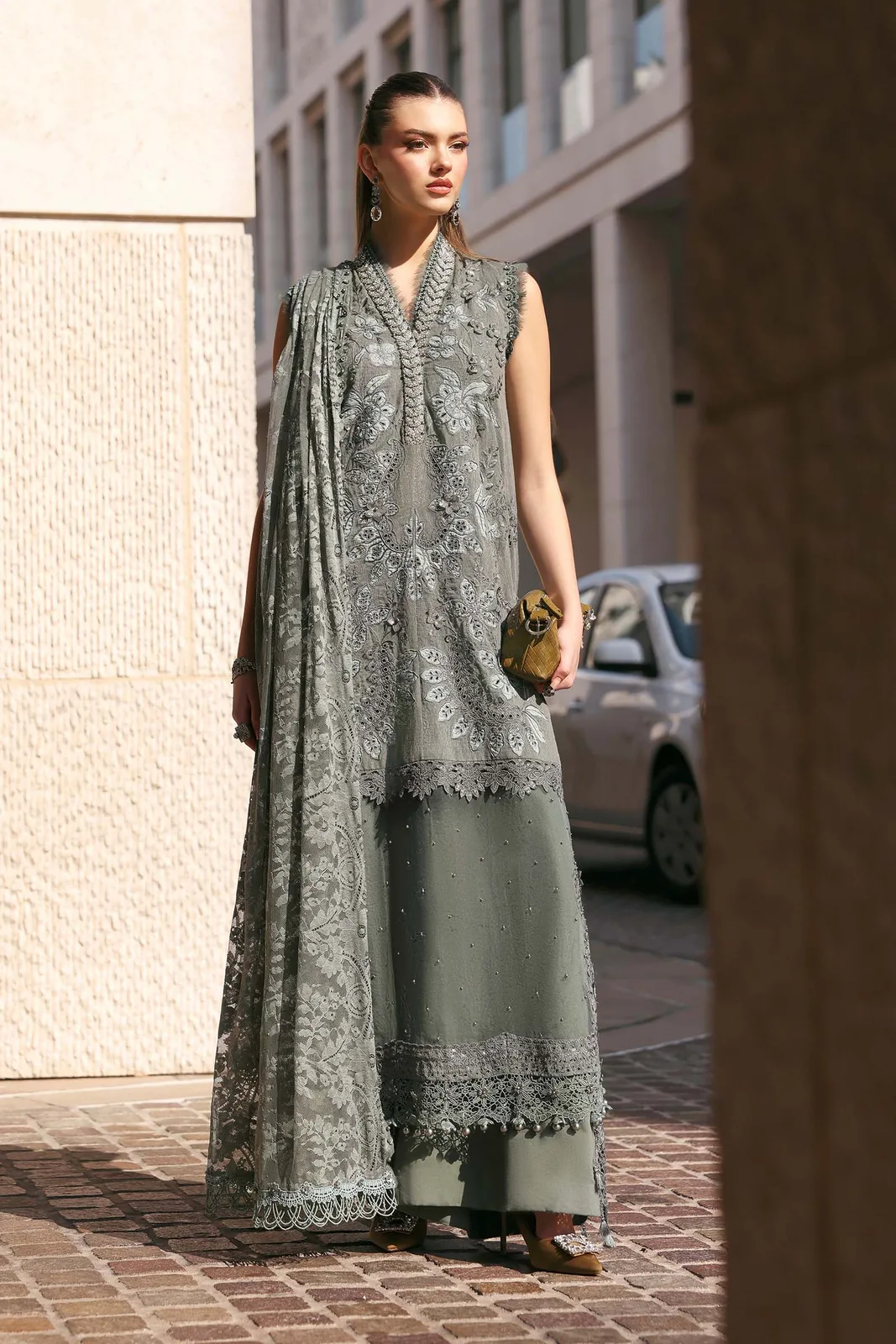 3 Piece Unstitched Embroidered Lawn Karandi Suit
