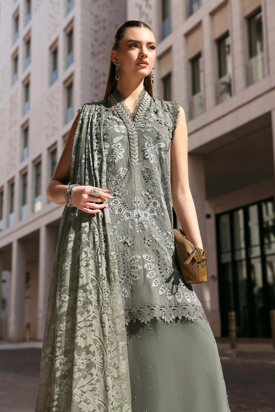 3 Piece Unstitched Embroidered Lawn Karandi Suit