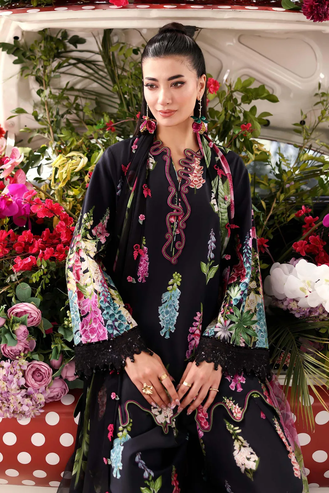 3 Piece Unstitched Embroidered Lawn Suit